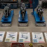 Pont moto différents types en atelier mécanique